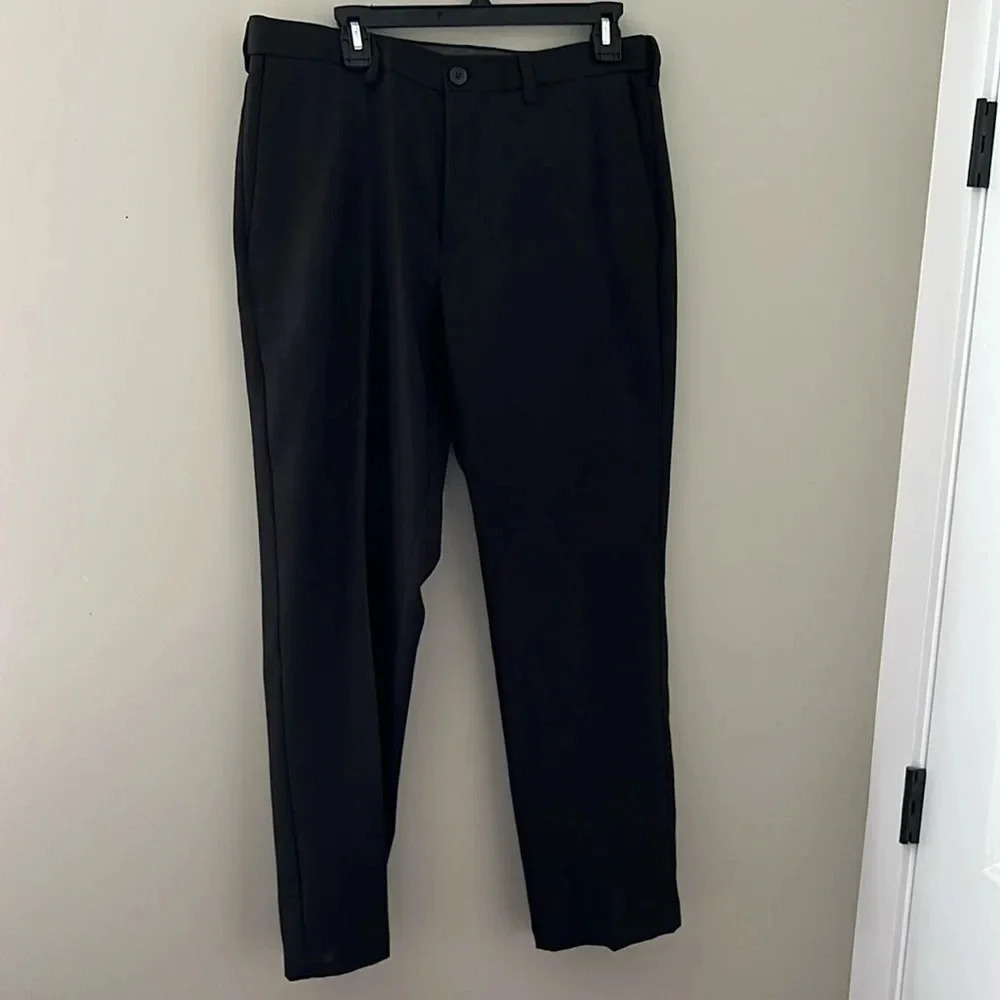 Haggar Cool 18 Black Dress Pants Men’s 34x30 Performance Slacks